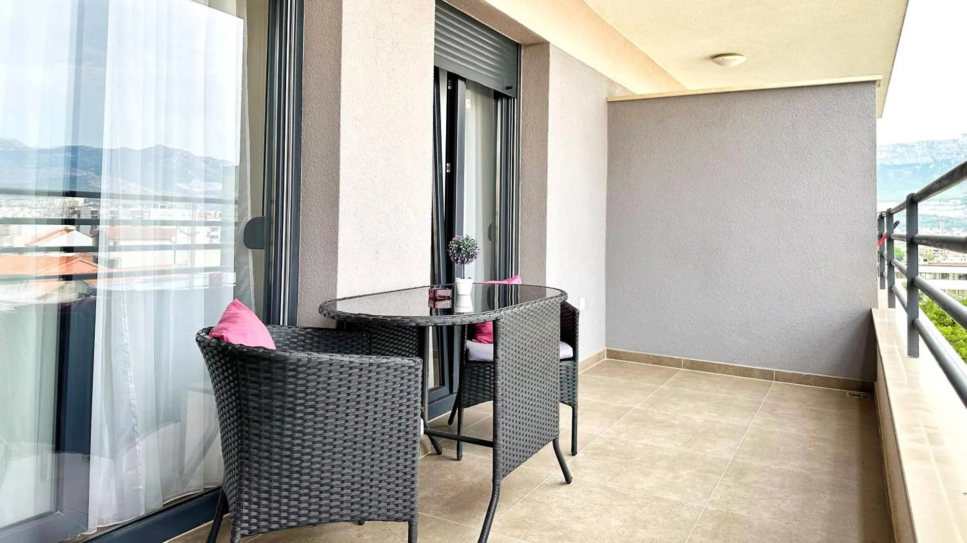 S'Akvarel 2 & 3 - Private Garage Apartment Split 0*,  Croatia