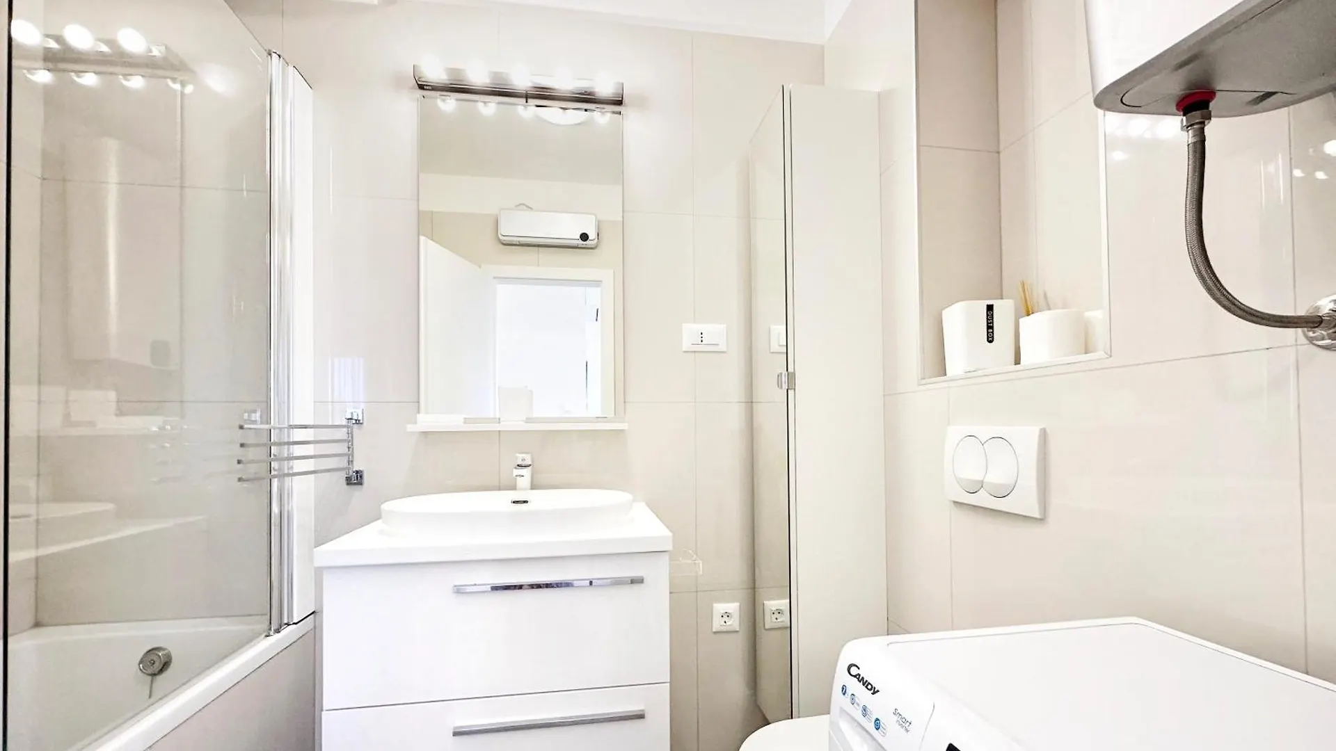 S'Akvarel 2 & 3 - Private Garage Apartment Split