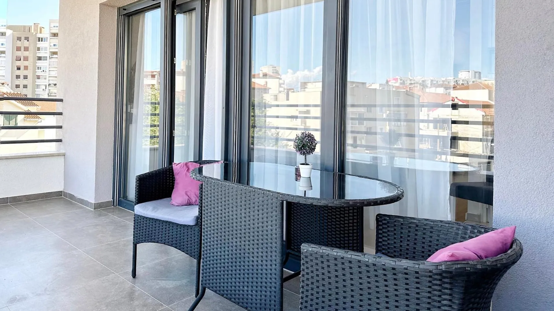 S'Akvarel 2 & 3 - Private Garage Apartment Split